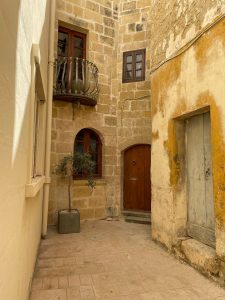 PHOTO-2022-04-26-20-26-21 5