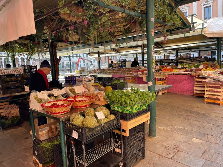 69108916-829f-4d4b-9302-dfee766e2d1b